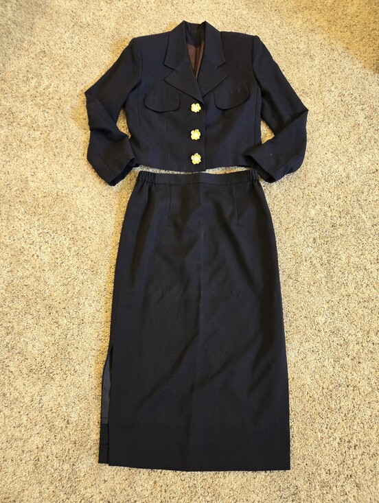Amoretti Jackets & Blazers - Vintage Amoretti 2 Piece Navy Skirt Suit Set Gold Floral Buttons Women's Size 4
